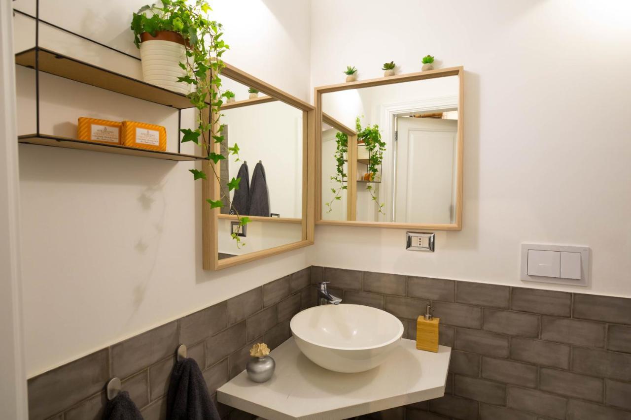 Napoesia Duomo House Apartment Napoli Bagian luar foto